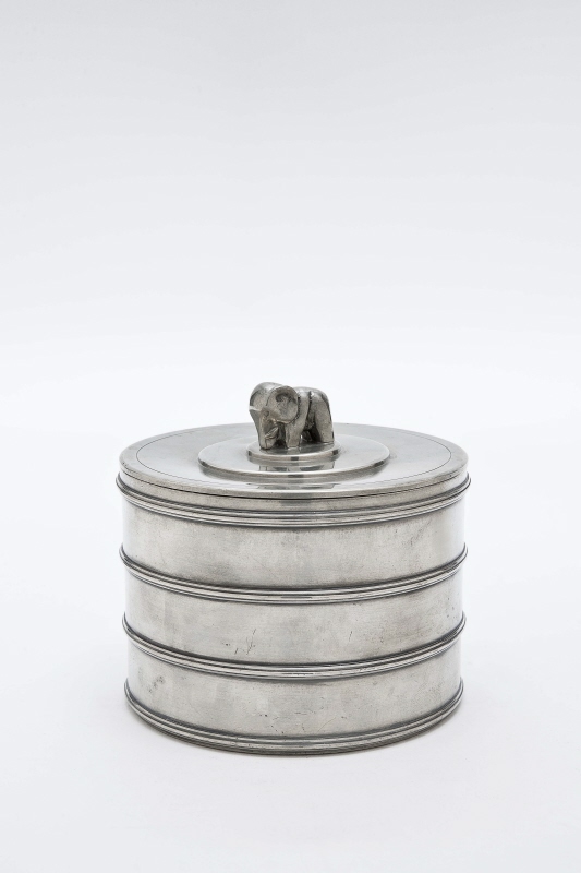 Tobacco jar with lid
