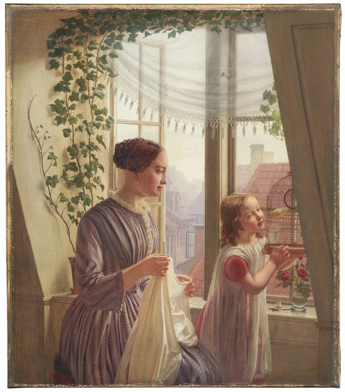 Interiör med mor och dotter vid fönster