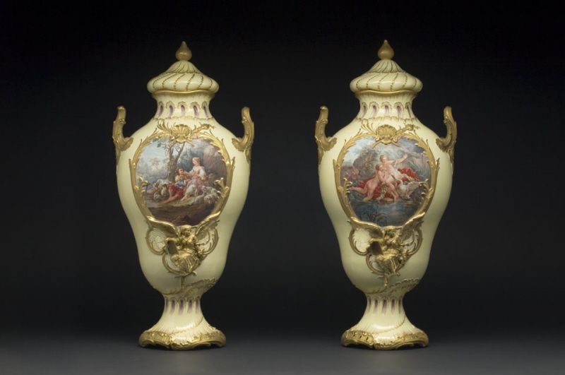 Lidded urn, motifs after François Boucher’s paintings "Are they thinking of the grapes?" (NM 773)
