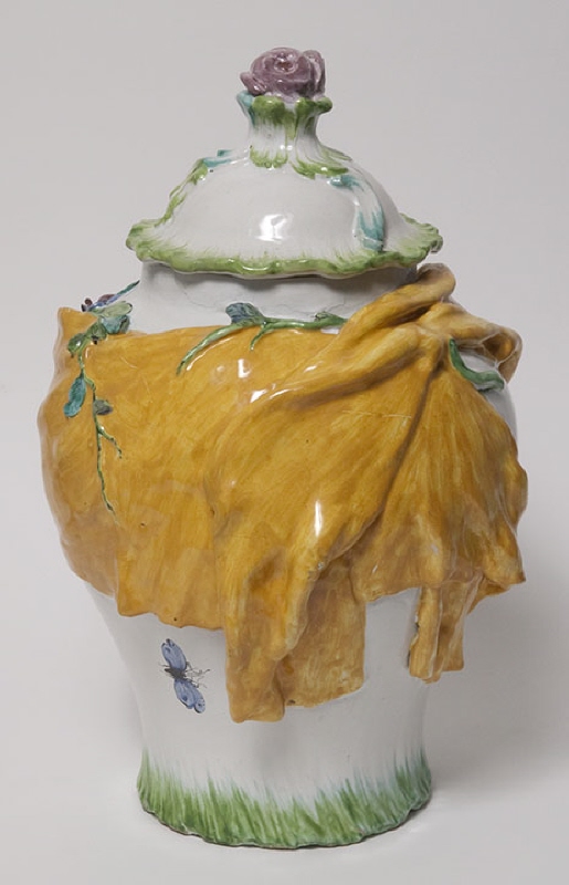 Urn with cover, faience