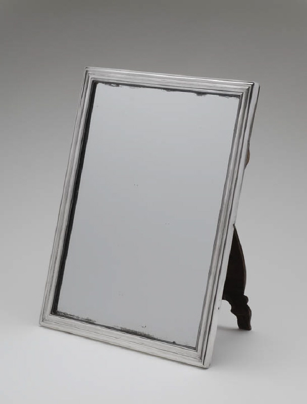 Spegel med rektangulär ram och fällbart stöd