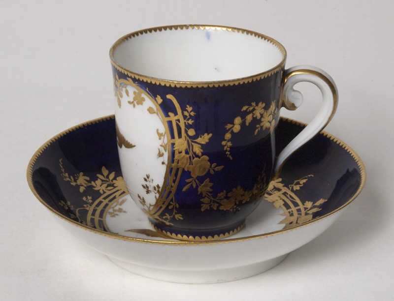 Cup with saucer ”Gobelet Calabre”