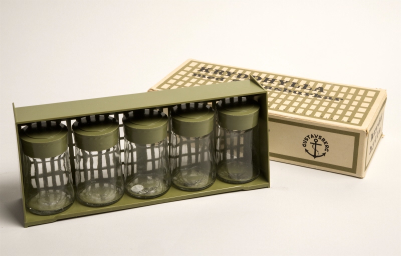 Space rack with 5 glass jars and packaging