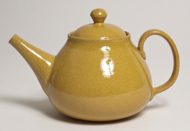 Teapot with lid ”Old Höganäs”