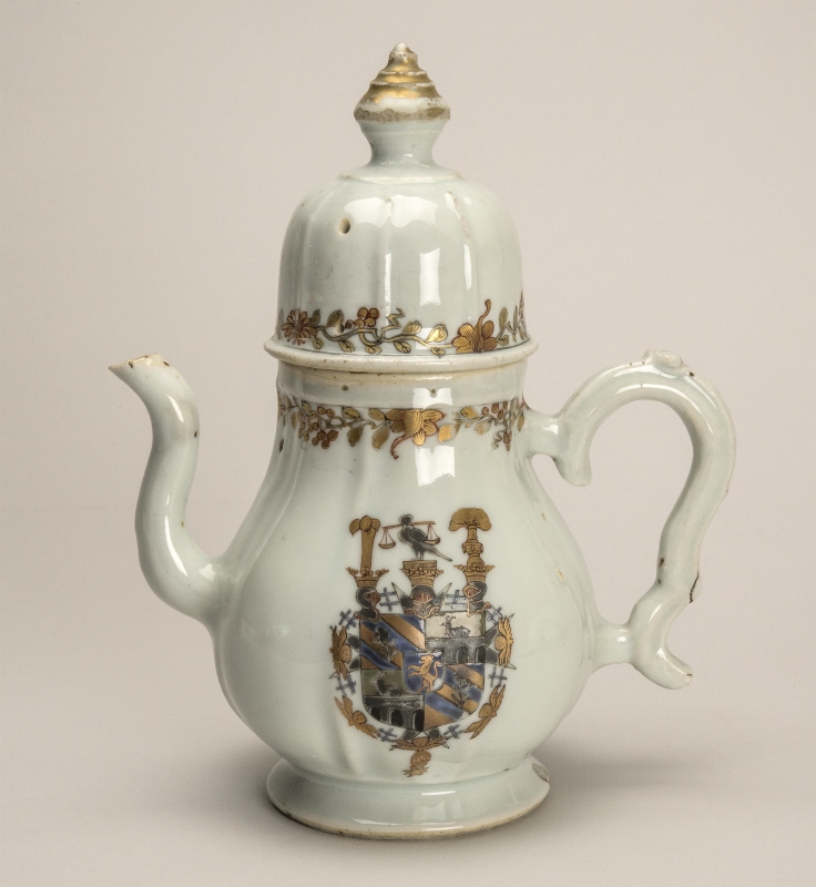 Coffee pot with Count Carl Gustaf Tessin coat of arms