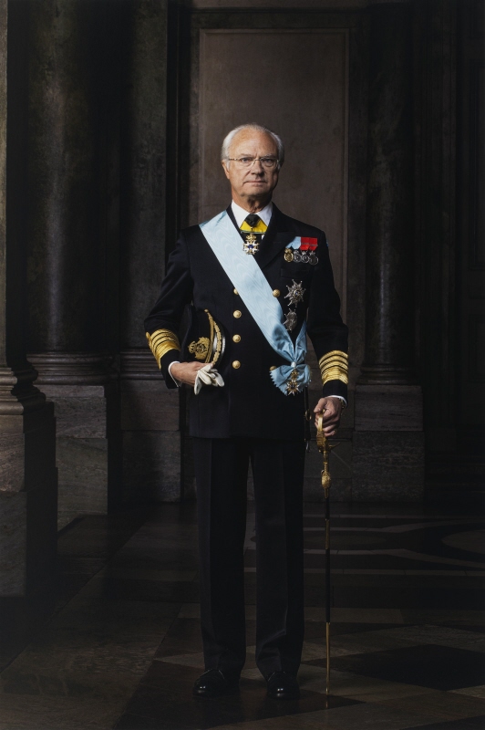 Carl XVI Gustaf (f. 1946), kung av Sverige, g.m. Silvia, drottning av Sverige
