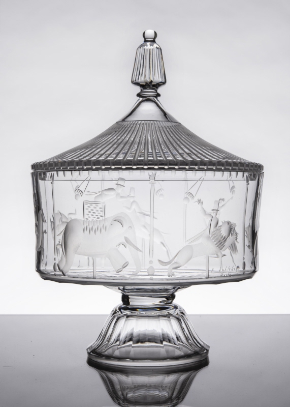 The Merry-Go-Round Bowl, Dahlskog's engraved glass inspirerd American glass artists
