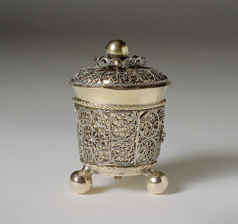 Beaker with cover, miniature