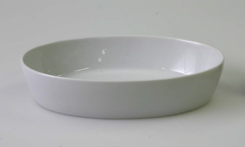 Kasserol, vit oval skål
