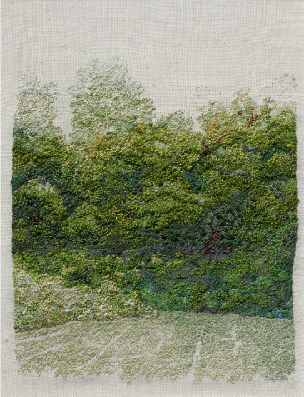 Broderi föreställande grönskande landskap med klippt gräsmatta i förgrunden