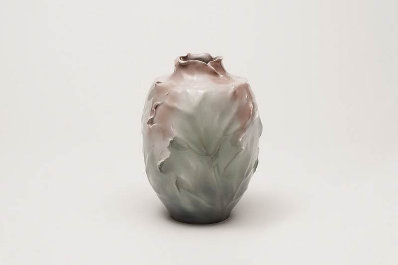 Vase in form of a cabbage