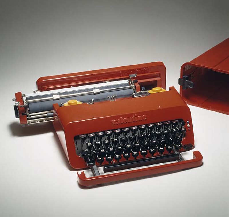 Portable typewriter "Valentine"