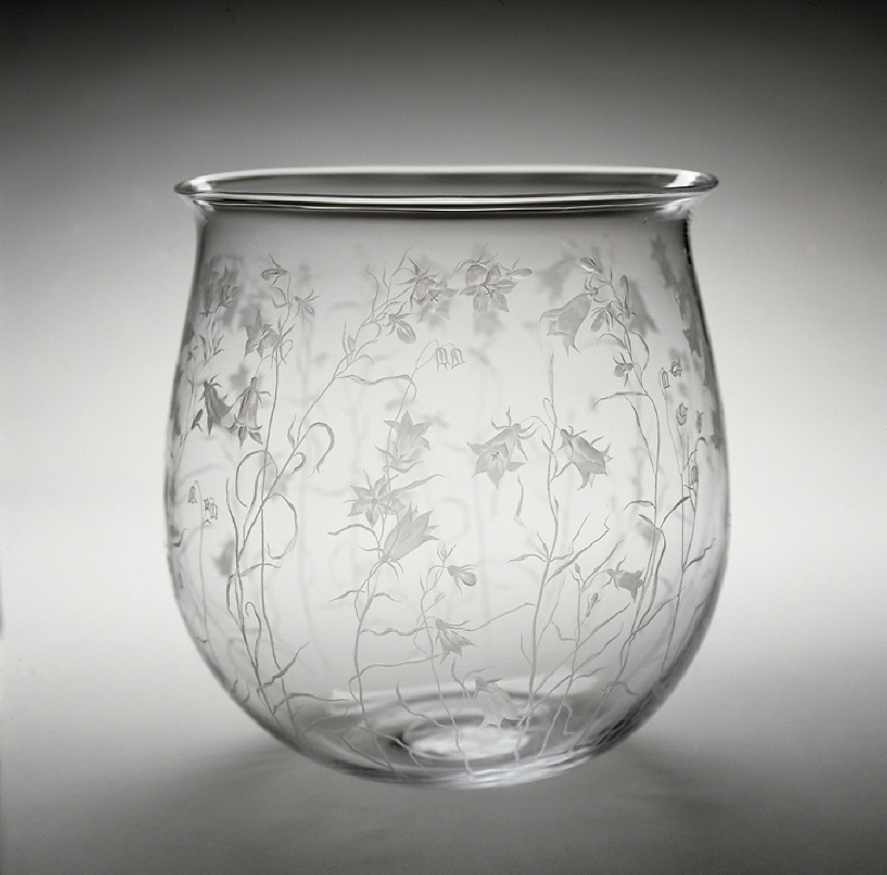 Bowl decorated with Harebell (Bluebell Skottland)