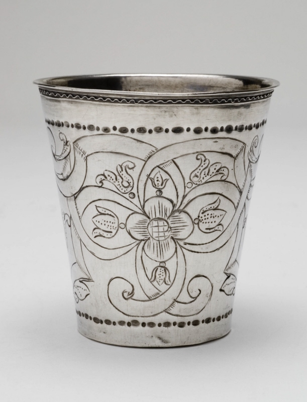 Beaker with engraved floral ornament